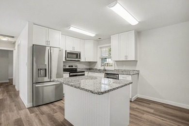 LOCATION, LOCATION!!! A MUST SEE, NO HOA!!!This is an income - photo 17