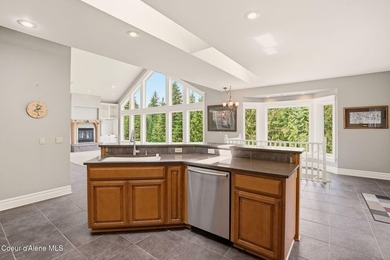 Rare one owner secondary waterfront home in desirable Woodland - photo 17