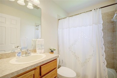 Step inside this well maintained, 3 bedroom, 2 bath, split floor - photo 21