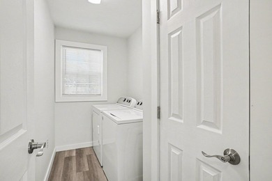 LOCATION, LOCATION!!! A MUST SEE, NO HOA!!!This is an income - photo 23