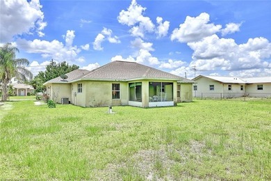 Step inside this well maintained, 3 bedroom, 2 bath, split floor - photo 31