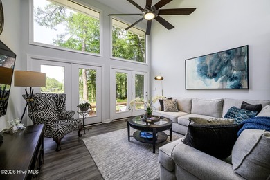 BEST VALUE WATERFRONT HOME IN NEW BERN!!! Ready for its next - photo 2