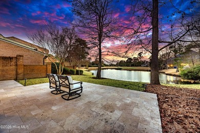 Coveted Landfall townhouse condominium in Colony Club! This end