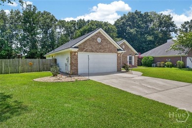 Welcome to 194 Young Way in Richmond Place! This well-maintained - photo 4