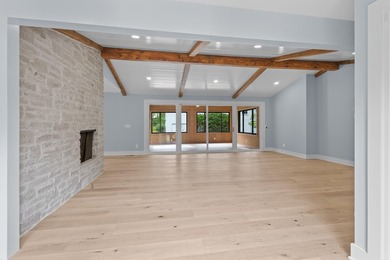 Stunning fully renovated 5BR/4.5BA ranch on secluded .88-acre - photo 11