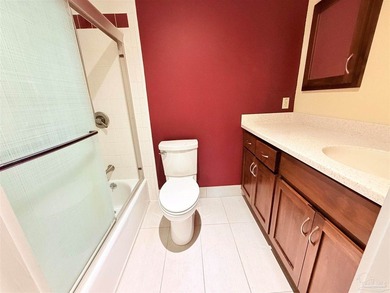 Welcome to this beautifully maintained brick home offering - photo 12