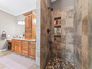 Situated on a one acre lot, this meticulously maintained 4 - photo 16