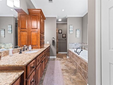 Situated on a one acre lot, this meticulously maintained 4 - photo 17
