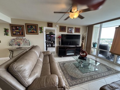Welcome to this well-appointed 2/2 unit located in the Gemini in - photo 20