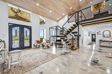 Twisted L Ranch is a premier 260 acre high-fence recreational - photo 4