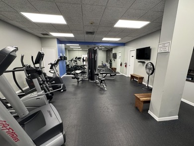 Welcome to this well-appointed 2/2 unit located in the Gemini in - photo 35