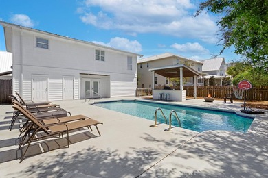 Welcome to On Point! This redesigned vacation rental compound is - photo 2