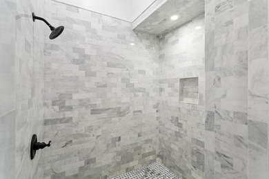 Welcome to On Point! This redesigned vacation rental compound is - photo 8