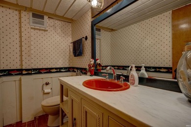 Enjoy year-round lake living from this original Yankee Barn post - photo 23