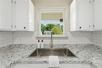 OWNER FINANCING AVAILABLE - Richmond Hill School District! Rare - photo 7