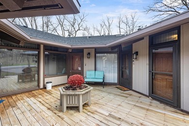 Beautiful 2-bed, 1 bath condo in desirable Abbey Hill featuring - photo 3