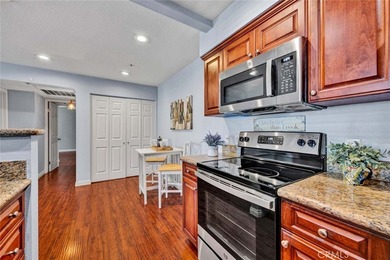 Ideally located in the highly desirable South Coast Metro area - photo 1