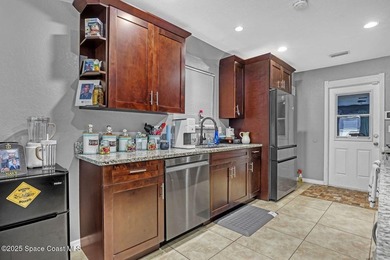 Discover this beautifully well maintained 3-bedroom, 2-bathroom - photo 12