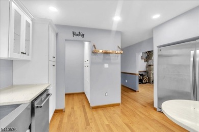Welcome to this charming and well-maintained home offering 3 - photo 14