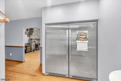 Welcome to this charming and well-maintained home offering 3 - photo 15