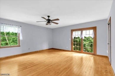 Welcome to this charming and well-maintained home offering 3 - photo 23