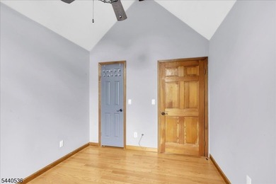 Welcome to this charming and well-maintained home offering 3 - photo 24
