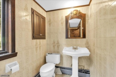 Welcome to this charming and well-maintained home offering 3 - photo 28