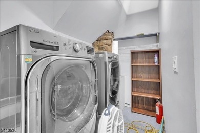 Welcome to this charming and well-maintained home offering 3 - photo 30