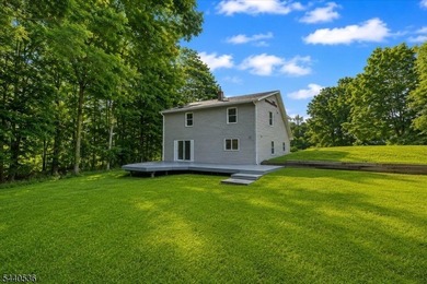 Welcome to this charming and well-maintained home offering 3 - photo 35