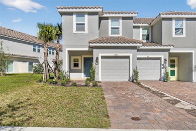 Lake Tohopekaliga Townhome/Townhouse For Sale in Kissimmee Florida