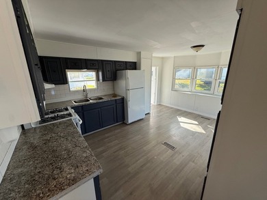 Just listed is this move-in ready 2-bedroom 2-bathroom located - photo 14