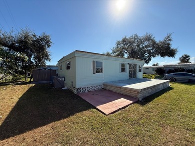 Just listed is this move-in ready 2-bedroom 2-bathroom located - photo 17