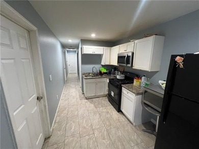 Great investment opportunity in Kenner! This 3-year-young duplex - photo 4