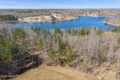 Prime lakefront water property with 1,000 +/- feet of shoreline - photo 17