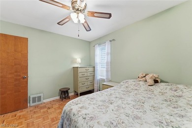 Discover the perfect blend of comfort and convenience in this - photo 23
