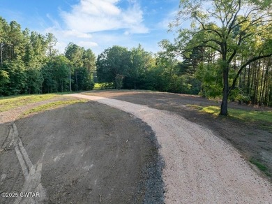 Prime lakefront water property with 1,000 +/- feet of shoreline - photo 24
