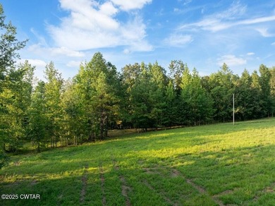 Prime lakefront water property with 1,000 +/- feet of shoreline - photo 27