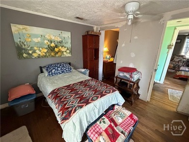 Come see this 4 bedroom home on Savannah's Southside! Convenient - photo 8