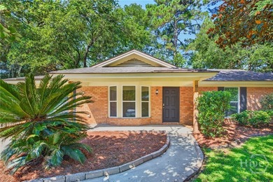 **Move-In Ready Brick Home with an Incredible Screened Porch!** - photo 3