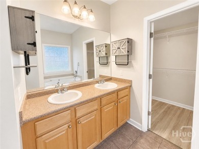 Welcome to 140 Colonial Drive! This beautifully maintained 4 - photo 15
