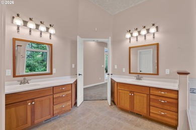 Showcase-quality craftsmanship and timeless elegance define this - photo 22