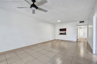 Spacious 2-Bedroom, 2-Bath Condo with Lake Views in Pine Island - photo 14