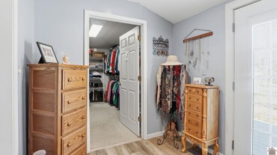 Located on main channel of Kentucky Lake, this spacious home - photo 18