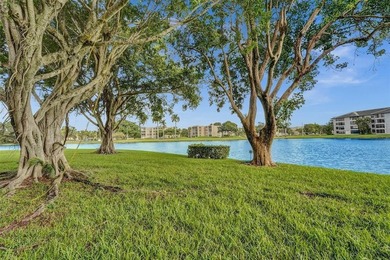 Spacious 2-Bedroom, 2-Bath Condo with Lake Views in Pine Island - photo 28