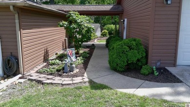 Located on main channel of Kentucky Lake, this spacious home - photo 31