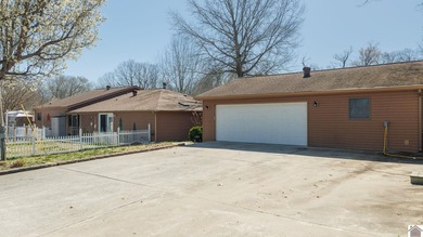 Located on main channel of Kentucky Lake, this spacious home - photo 36