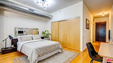 RARE fully loaded unit comes with 2 PARKING Spots, LARGE Storage - photo 9