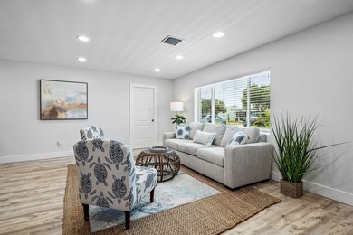 Totally and professionally refurbished. Move in ready. 3 - photo 5