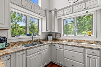 Lake life doesn't have to mean a huge house--just the perfect - photo 11
