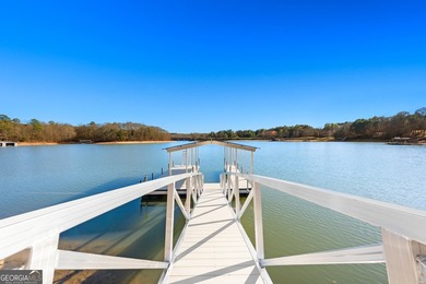 Modern farmhouse luxury on Lake Hartwell! This custom-built - photo 15